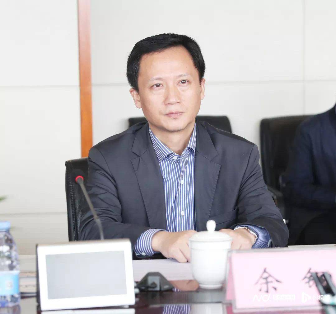 在2020年进入深圳市委市政府领导班子前,余钢已在深圳国资系统工作20