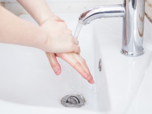 北京：即日起在受灾地区开展防汛救灾爱国卫生专项行动