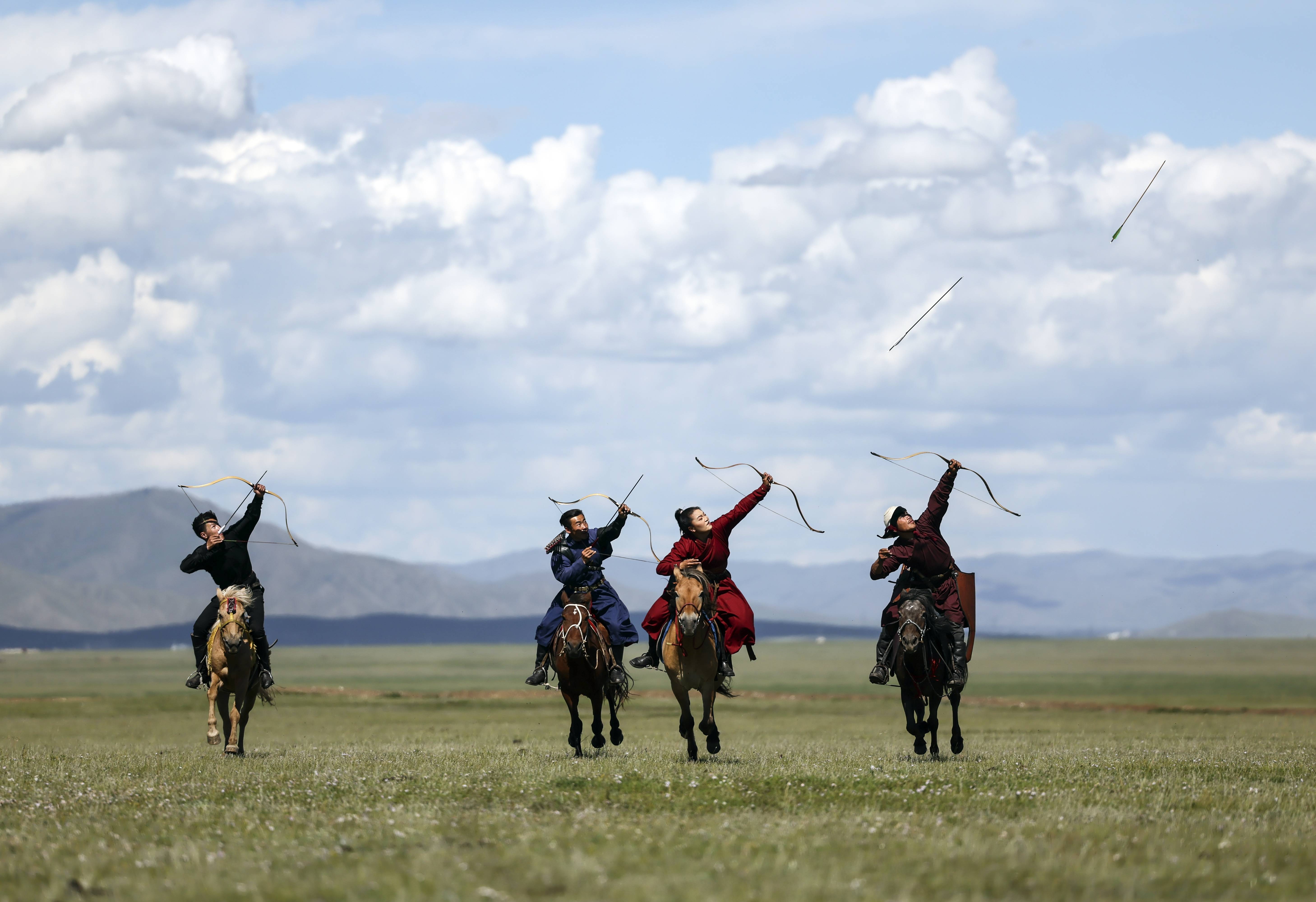 (国际)蒙古国:游牧民族世界文化节上的马术表演