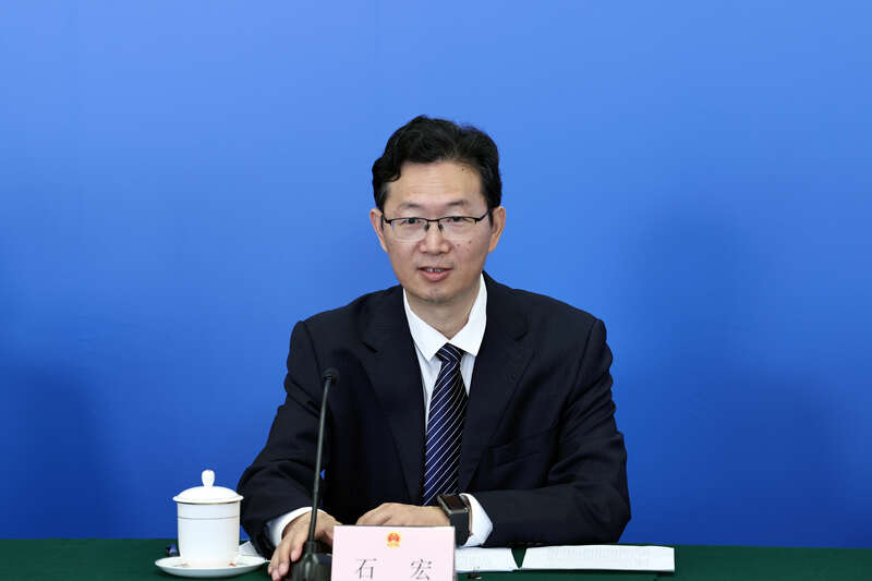 全国人大常委会法工委社会法室主任石宏邵道新介绍说,下一步,工信部将