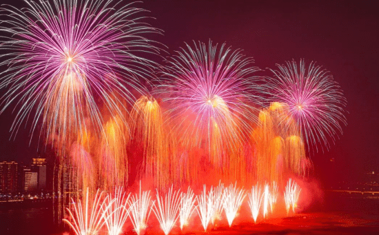 国庆节江西南昌再迎烟花盛会-齐鲁晚报网