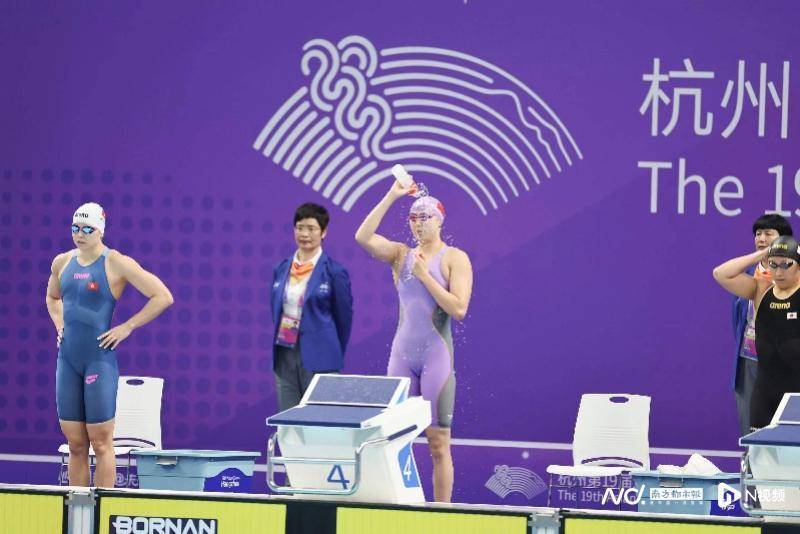 多图直击:游泳首日中国队包揽七金,一大波花式领奖图来袭-齐鲁晚报网