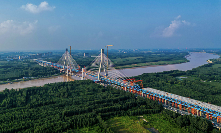 提前6个月!济南黄河公路大桥顺利实现合龙