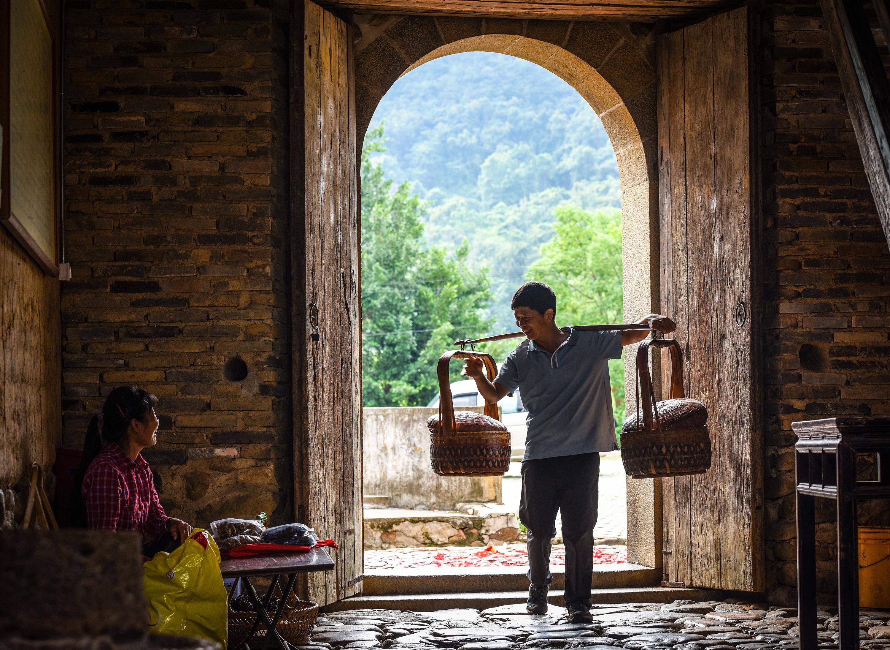 专访李小华教授:不断迁徙中的客家人有很强的"寻根"情结-齐鲁晚报网