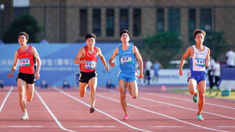 学青会田径场上的飞扬青春-齐鲁晚报网