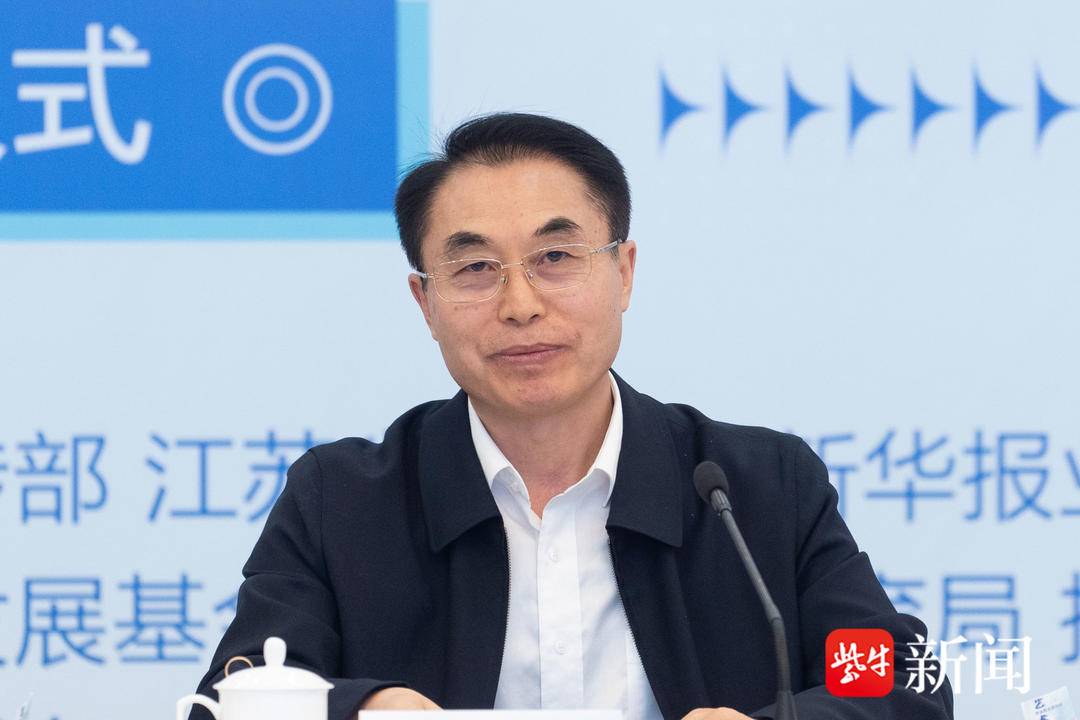 省教育厅二级巡视员李金泉云端名家示范课上线让艺术之美在云端传播