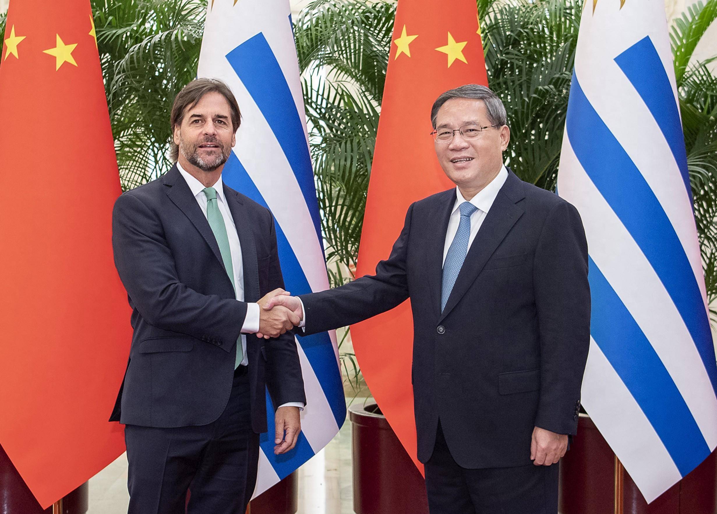 (时政)李强会见乌拉圭总统拉卡列-齐鲁晚报网