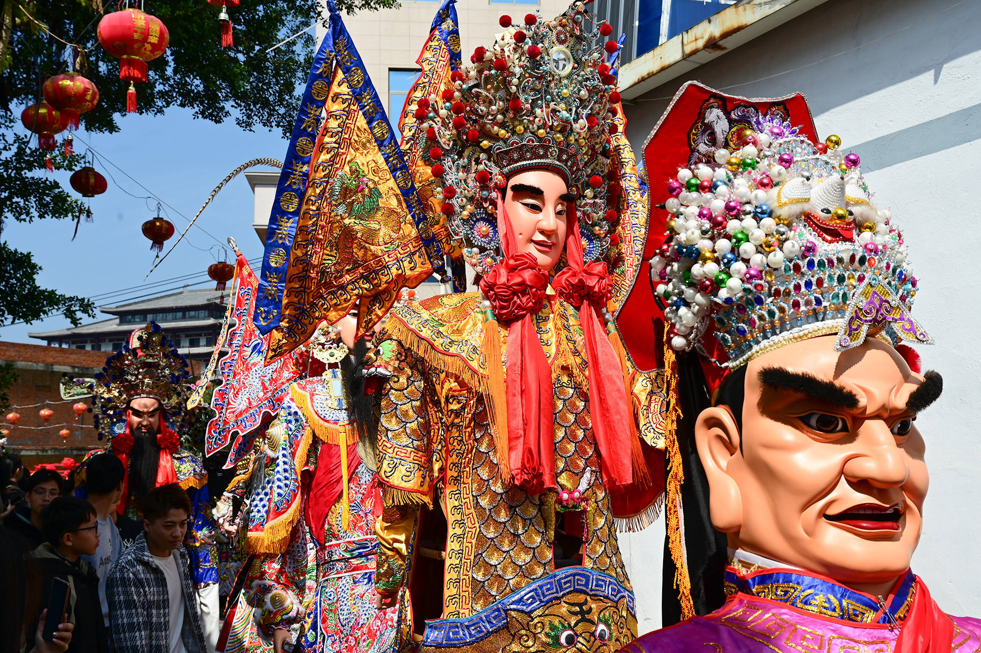 福建长乐"游神"习俗,村里青少年渐成队伍中的主力军