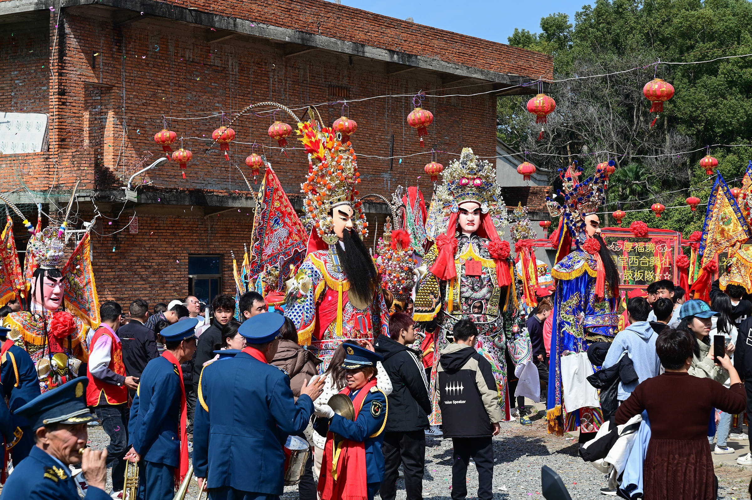 福建长乐"游神"习俗,村里青少年渐成队伍中的主力军