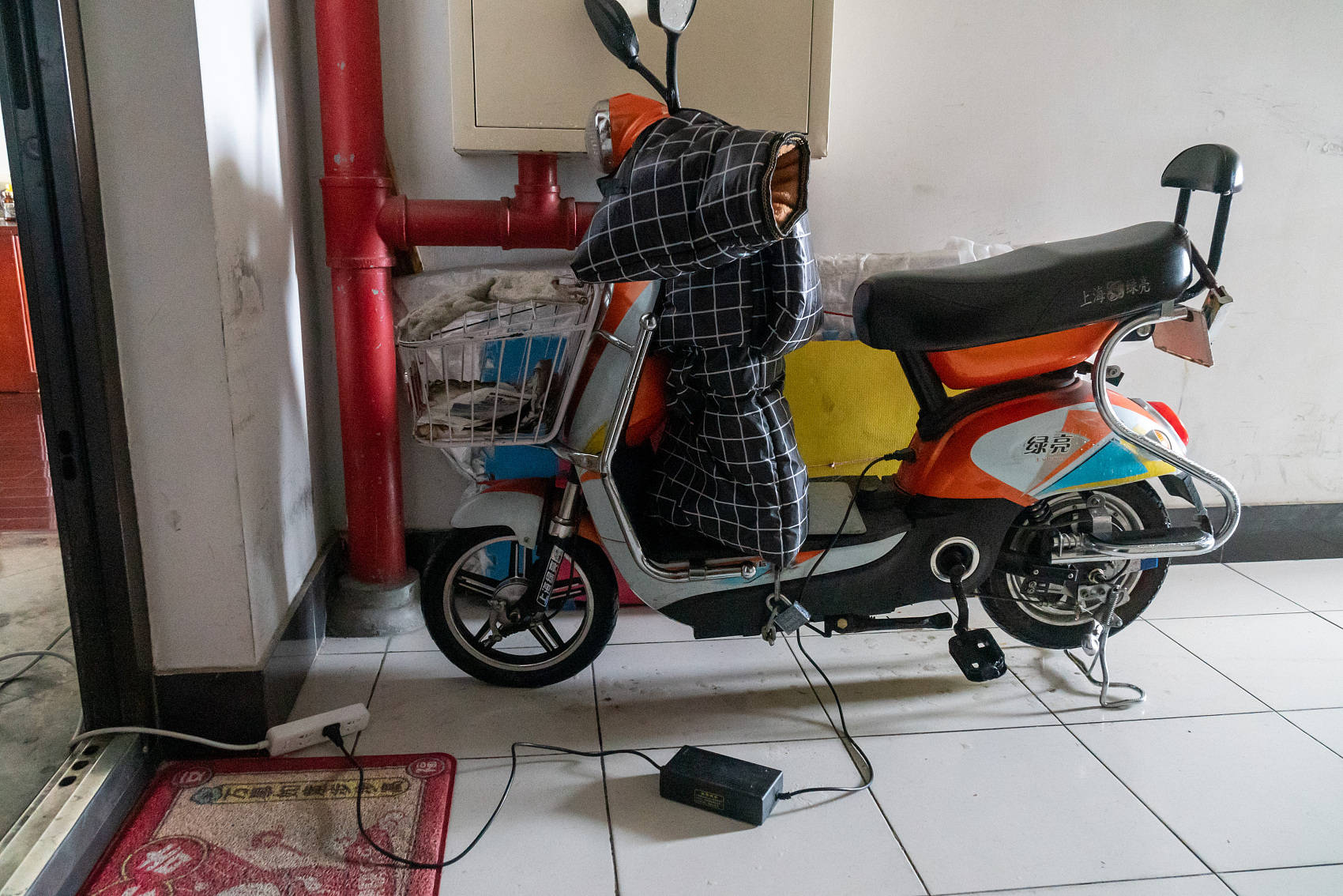 事故频发教训惨痛小区为何管不好电动车第2眼