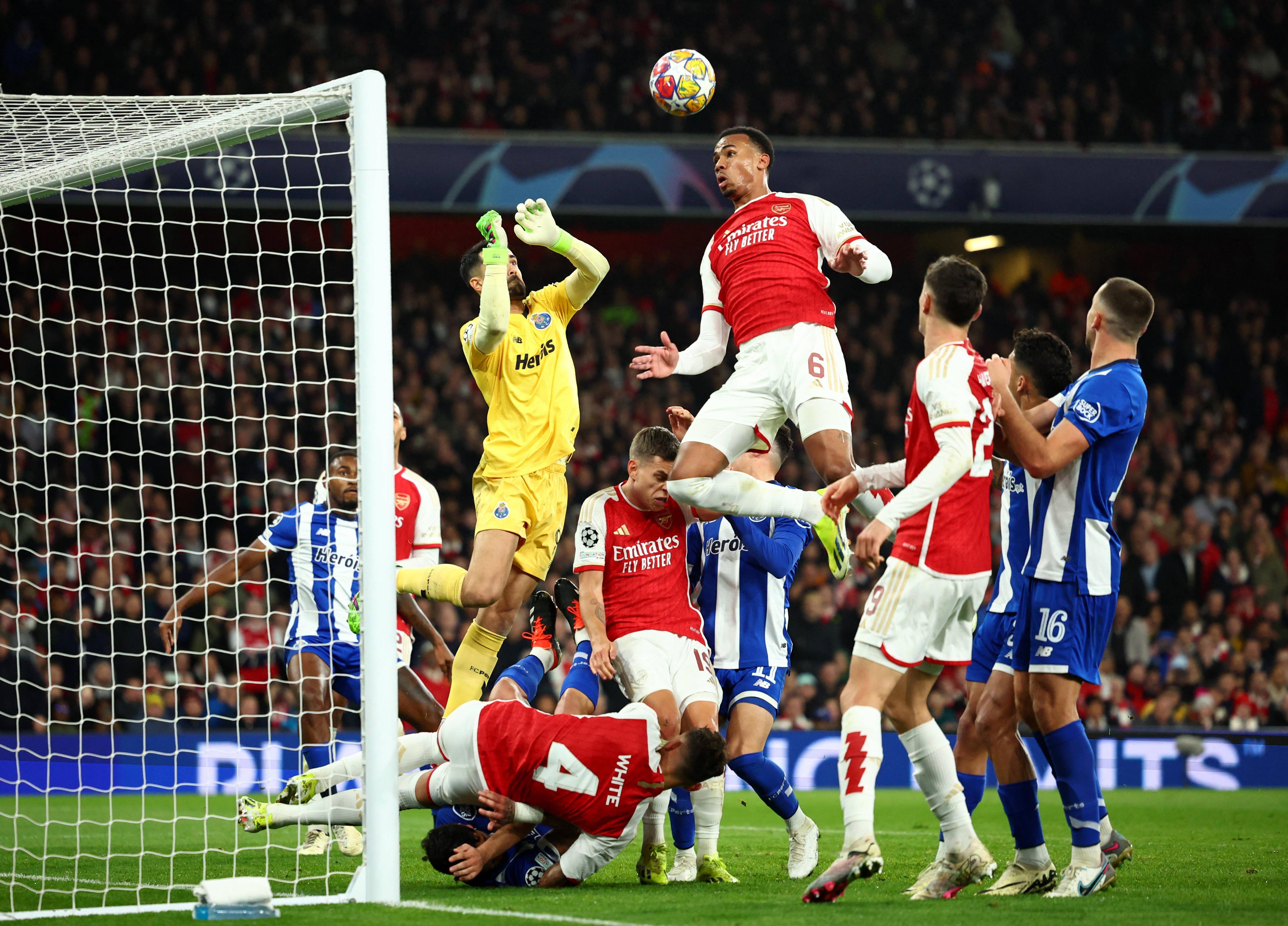 足球——欧冠:阿森纳晋级八强