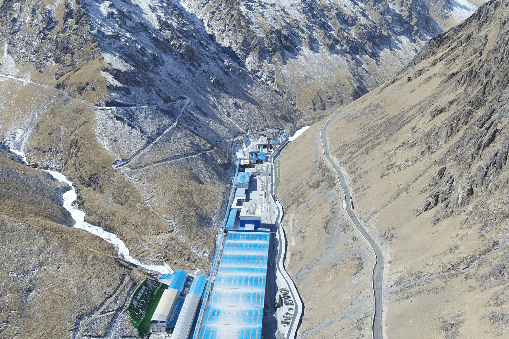 捷报!年底贯通目标在望——天山胜利隧道进口端双双突破八公里