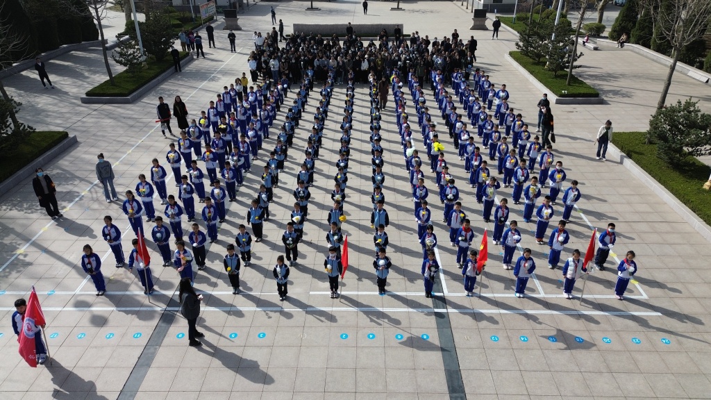 最深的缅怀是弘扬最好的纪念是传承莱西市香港路小学开展清明主题活动