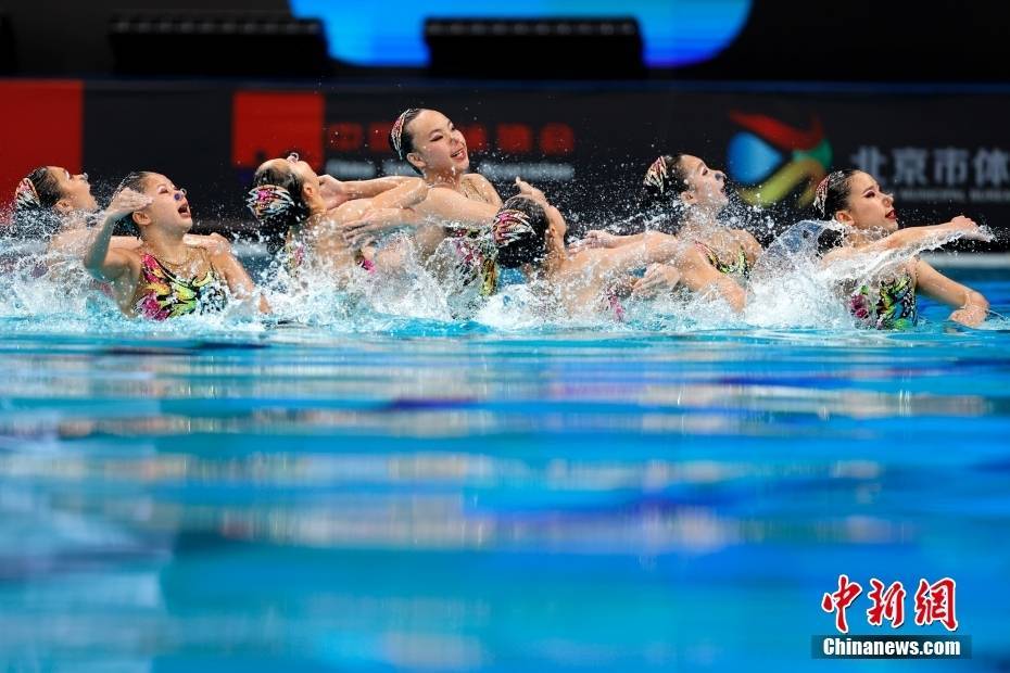 4月5日,2024年世界泳联花样游泳世界杯(北京站)在国家游泳中心"水立方
