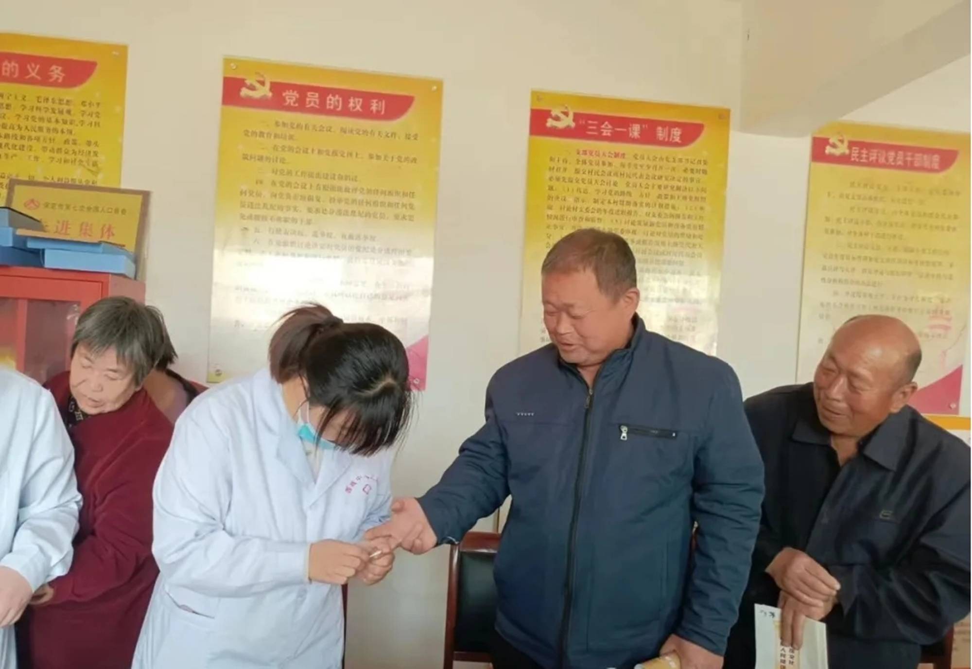 河北安国健康宣传进基层筑牢群众健康防线