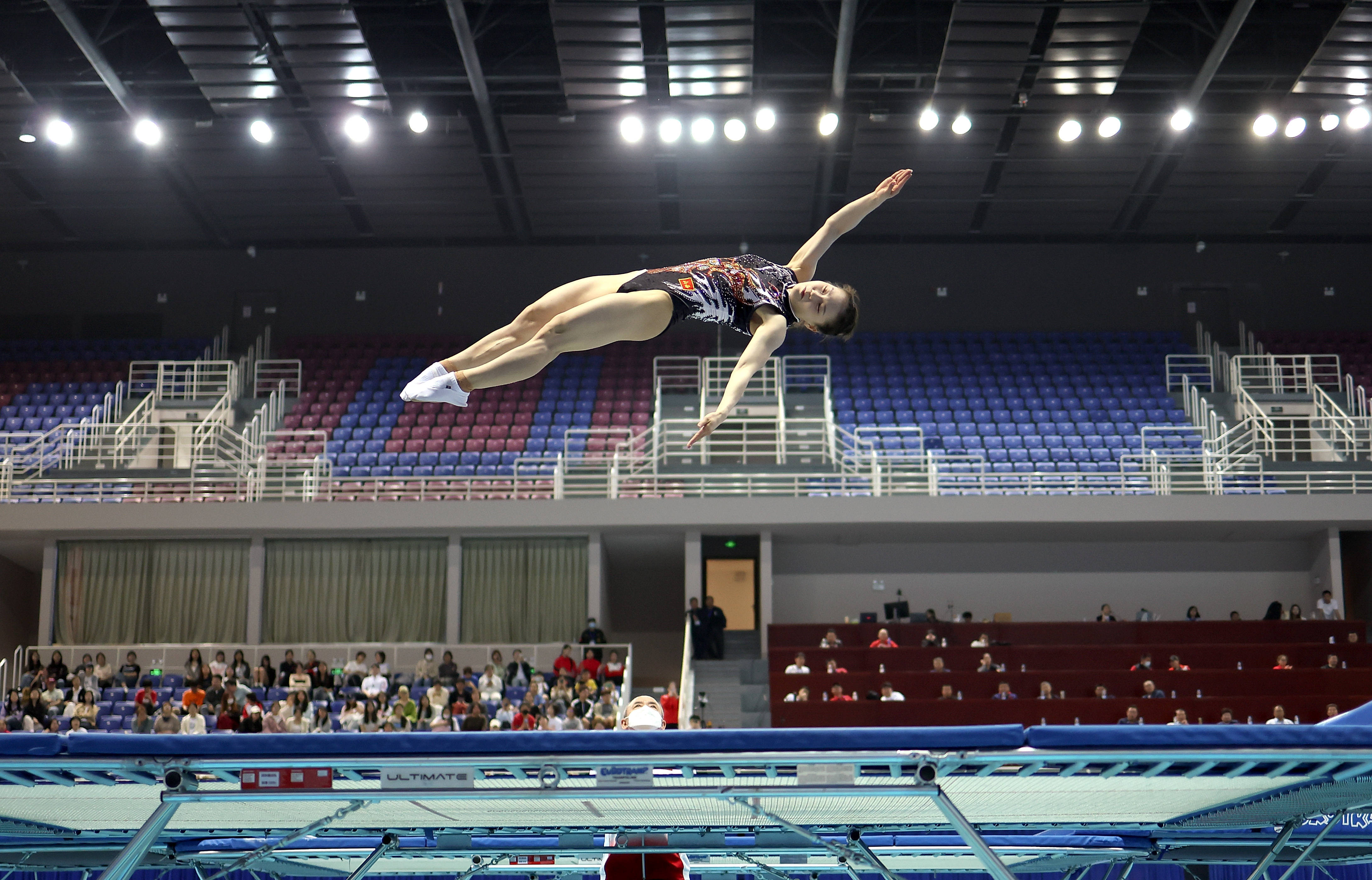 当日,2024年全国蹦床冠军赛暨巴黎奥运会选拔赛