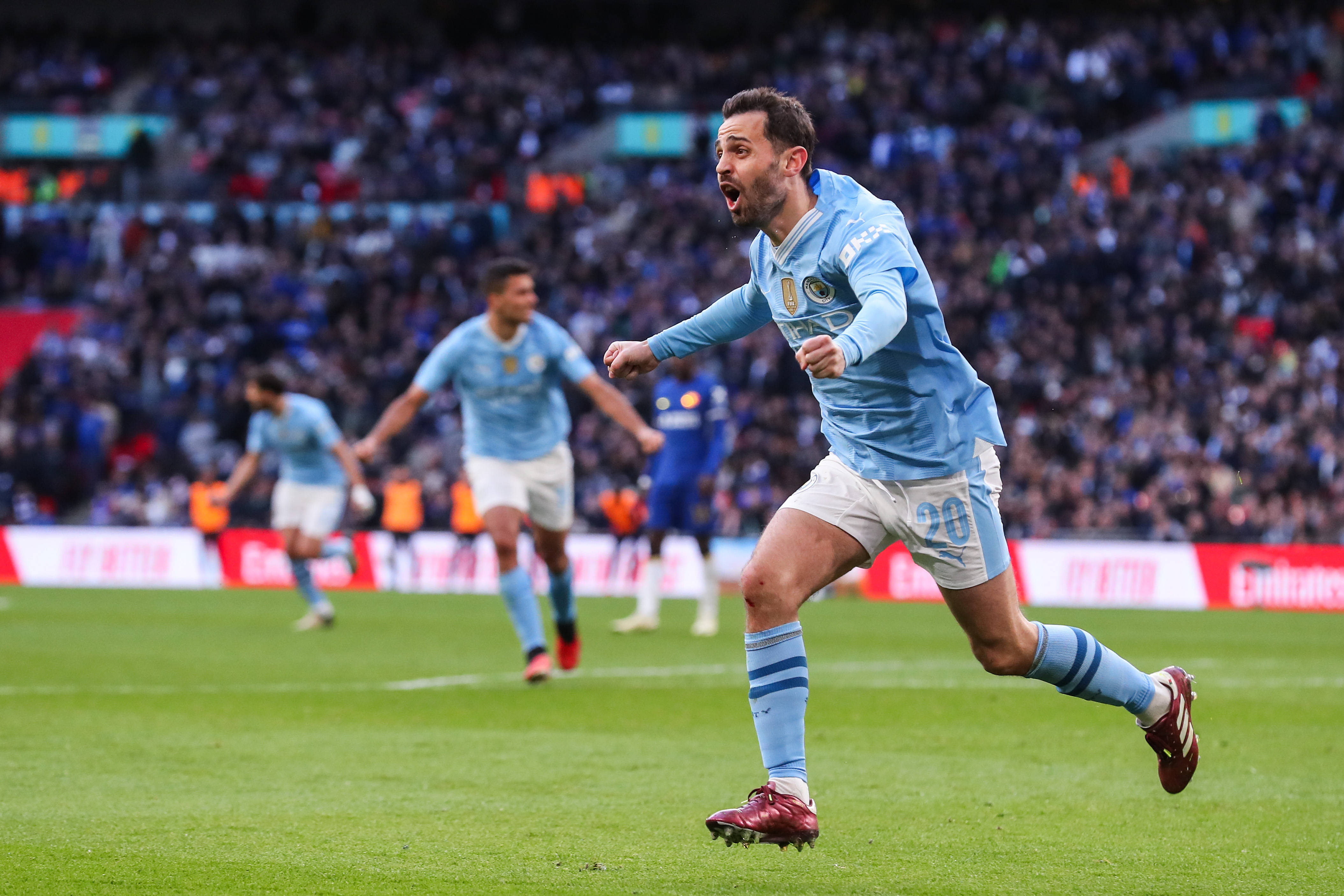 体坛联播曼城晋级足总杯决赛,国乒提前锁定世界杯冠军