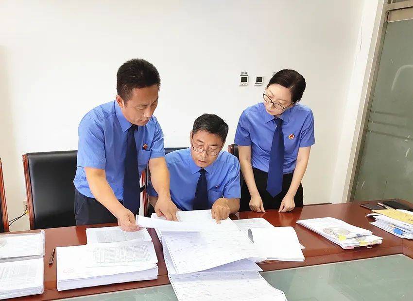 共促成查扣、冻结违法公司账户财产600余万元，公司人员退赃退赔28万元。北京市房山区检察院检察官对虚