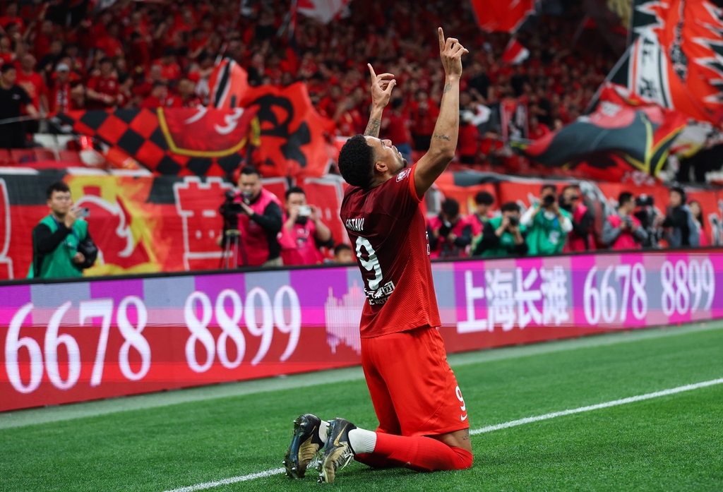 体坛联播姆巴佩自宣离开大巴黎,德约科维奇开门红后出意外