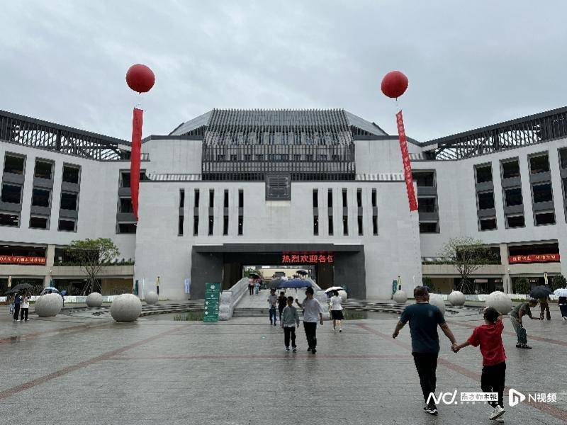 学校继续保留自主招生资格的基础上,新增华附知识城校区,省实白云校区