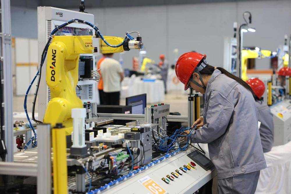 毫厘之间展技艺，智能工厂进赛场……106个赛项亮相第二届山东省职业技能大赛