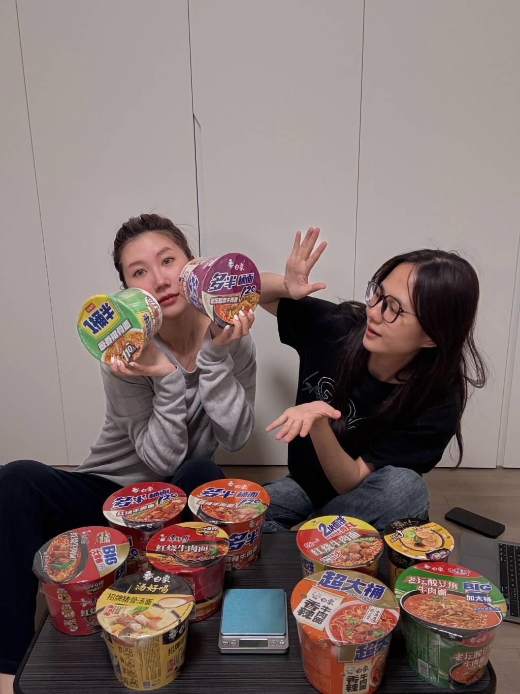 马上测丨实测十款泡面：面饼重量均超标注，部分商标有歧义-齐鲁晚报网