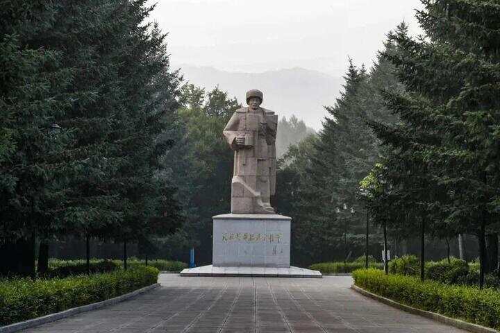 新华走笔白山黑水间那座无形的山