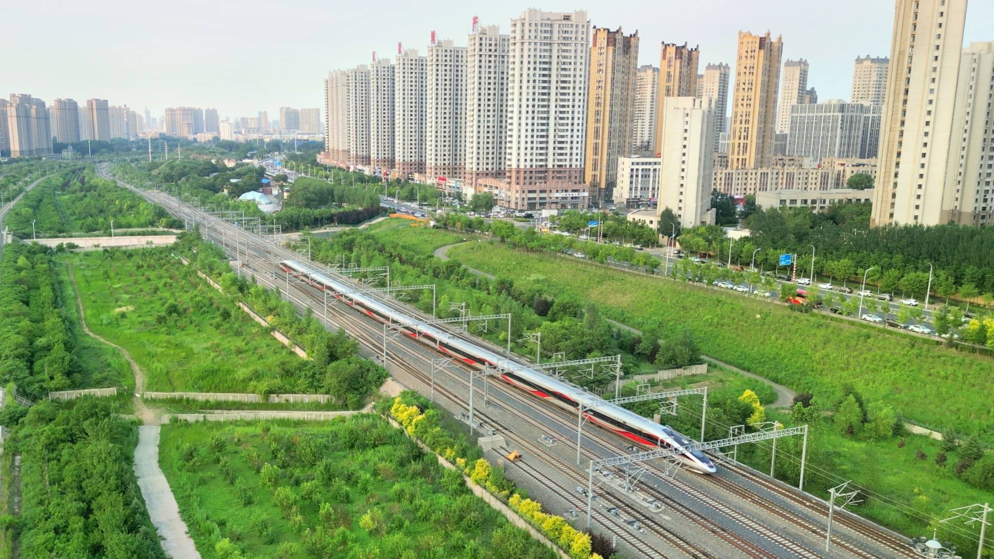 暑运过半 哈尔滨铁路累计运送旅客977.5万人次