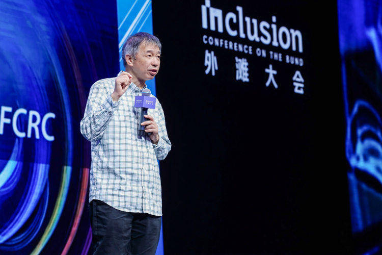 阿里云创始人王坚：AI时代，“开源”最重要的特点是开放数据和计算资源