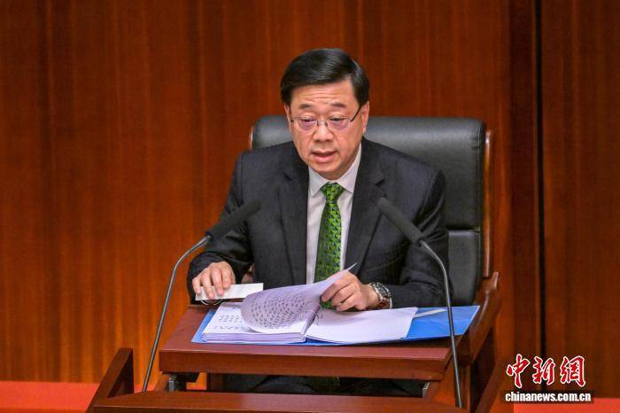 香港特首立法会答问：行政和立法机关都有带领社会深化改革的责任