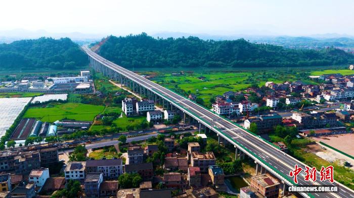 江西高速公路通车总里程突破7000公里