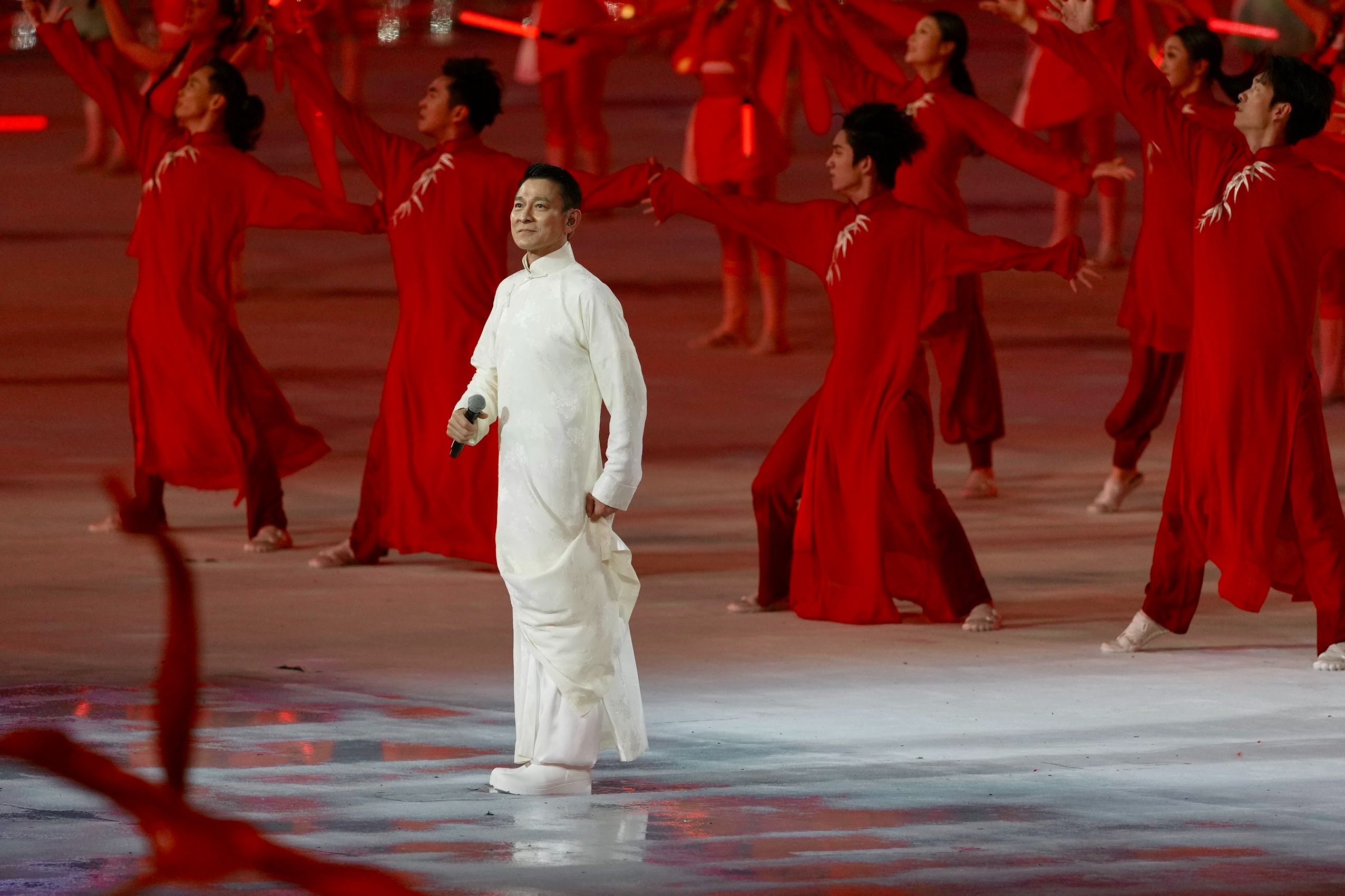 十五运开幕式刘德华一曲《中国人》引发全场共鸣