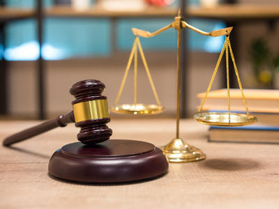 不满隔壁面馆抢生意，一男子向肉炸酱内投放巴豆粉获刑