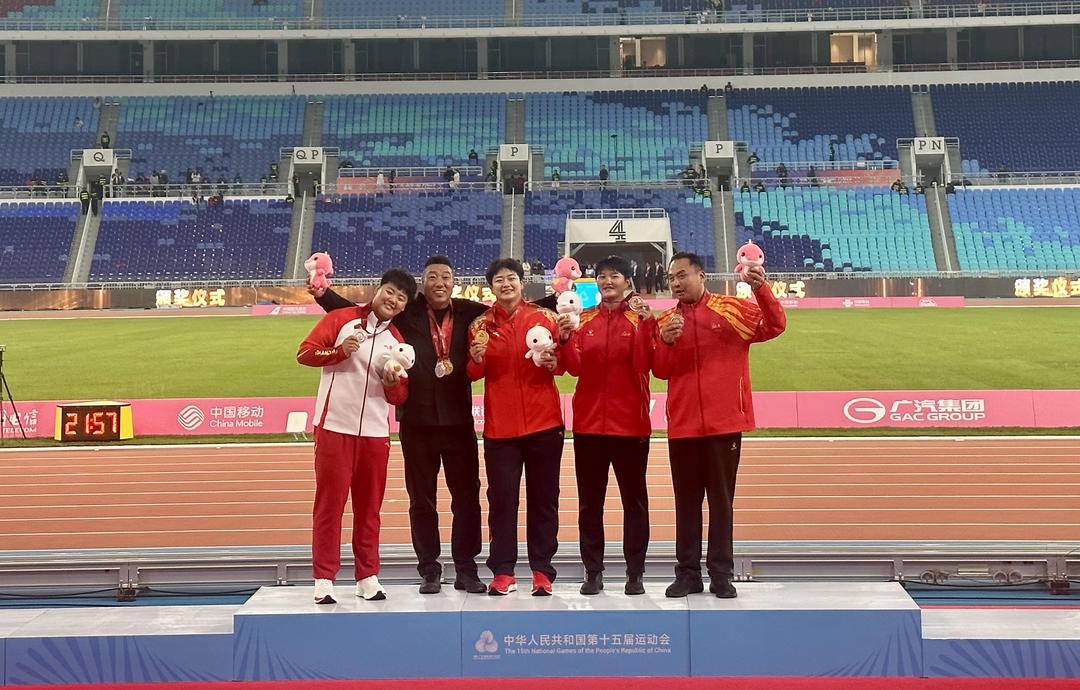 江苏省体育局训练中心运动员赵杰首夺全运会女子链球金牌