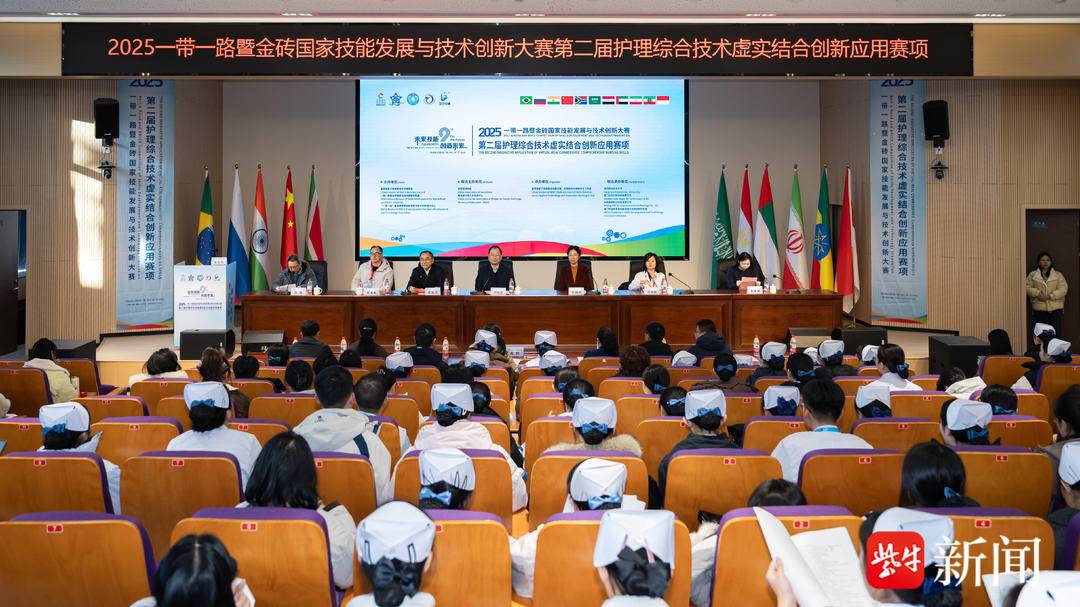 全国百余名选手在扬州职大参加了一场“重量级”比赛，这一赛事有力引导了护理人才的培养方向