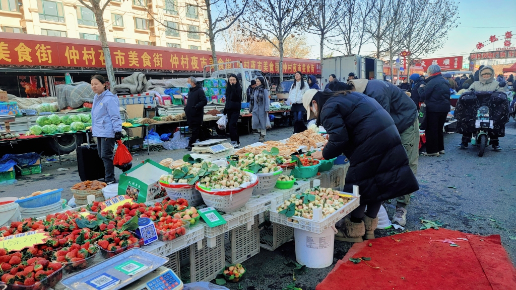 非遗+潮玩+烟火气……青岛大集这样“圈粉”年轻人