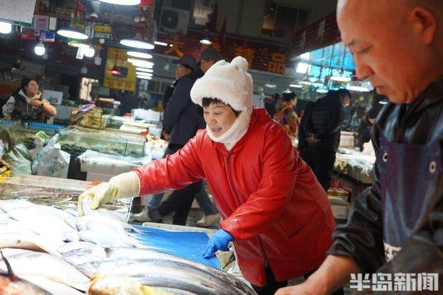 新春走基层从“家庭厨房”到“游”向全国，埠西海鲜市场也有“春运”