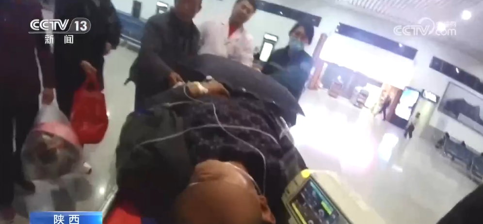 开通绿色通道 心梗患者乘高铁转运就医