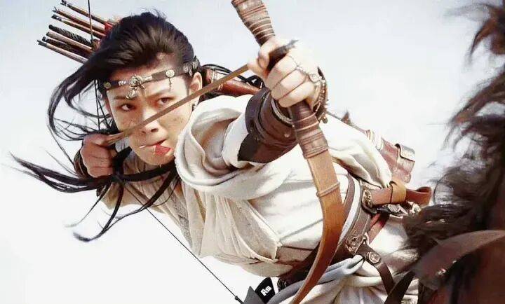 陈丽君在《镖人》中咬掉一侧箭羽能不能射出拐弯箭？中科院回应