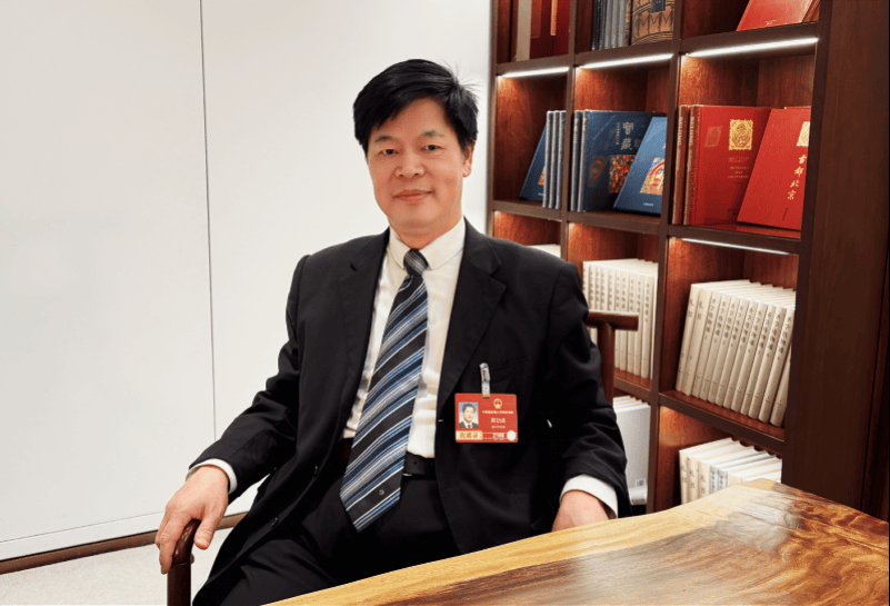 人大代表呼吁给生育女性补贴养老金，让育儿不影响退休待遇