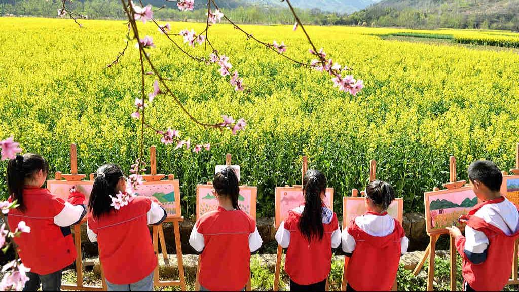 把课堂搬进春天 社会力量让春假更多彩