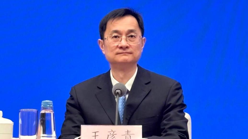 工信部：加快推动工业数据标准的研制，发展壮大数据治理、数据标注等数据服务企业