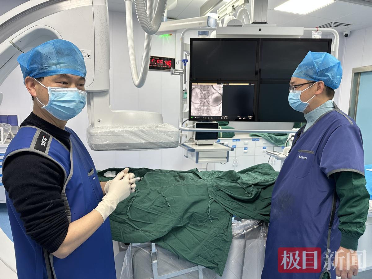 37岁男子体重仅40公斤，竹溪介入微创术打通“生命通道”